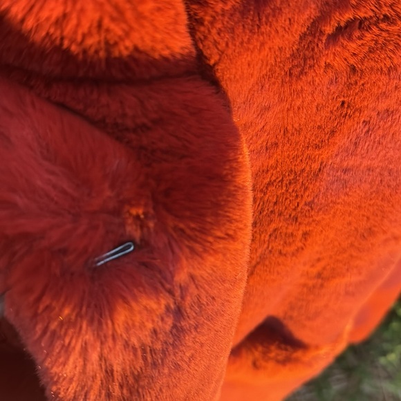 APPARIS | Sophie Faux Fur Coat - Picture 4 of 9